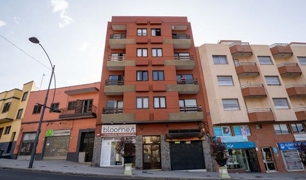 Foto 2 de Piso en venta en calle Obispo Benitez de Lugo de 4 habitaciones con terraza y balcón