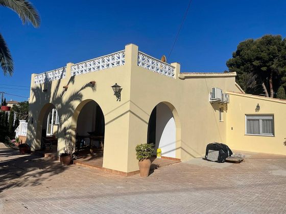 Foto 1 de Alquiler de chalet en Zona Levante - Playa Fossa de 3 habitaciones con terraza y piscina