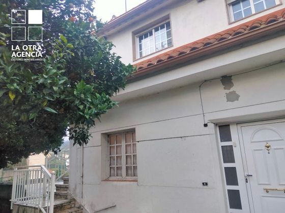 Foto 1 de Chalet en venta en Cabral - Candeán de 8 habitaciones con terraza y garaje