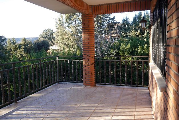 Foto 2 de Xalet en venda a urbanización Monte Rebollo de 3 habitacions amb terrassa i garatge