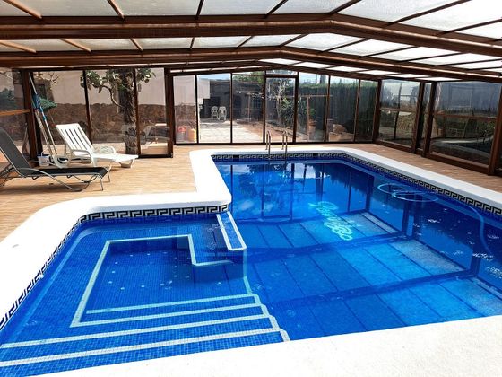 Foto 1 de Xalet en venda a Orihuela ciudad de 9 habitacions amb terrassa i piscina