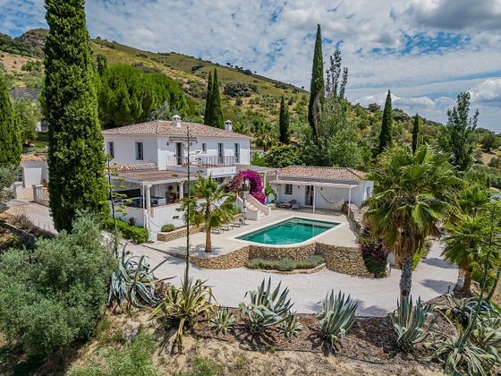 Foto 2 de Casa rural en venta en Ronda de 6 habitaciones con terraza y piscina