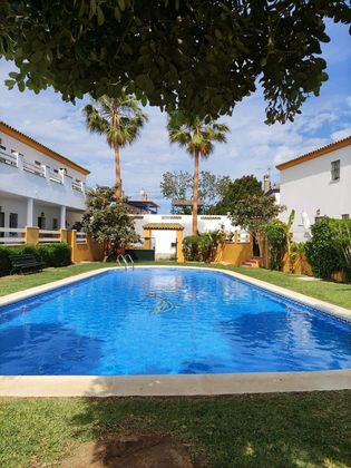 Foto 1 de Dúplex en alquiler en calle Fuente del Gallo de 3 habitaciones con terraza y piscina