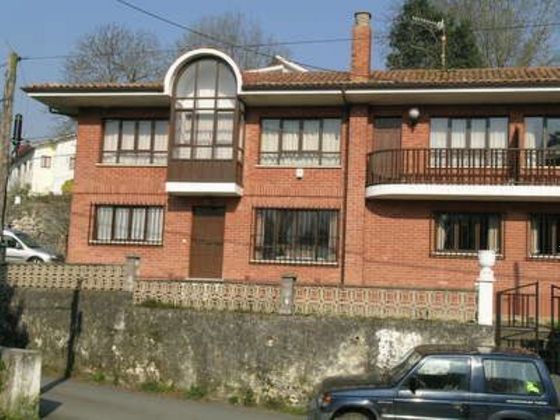 Foto 2 de Piso en alquiler en calle Celorio de 3 habitaciones con terraza y garaje