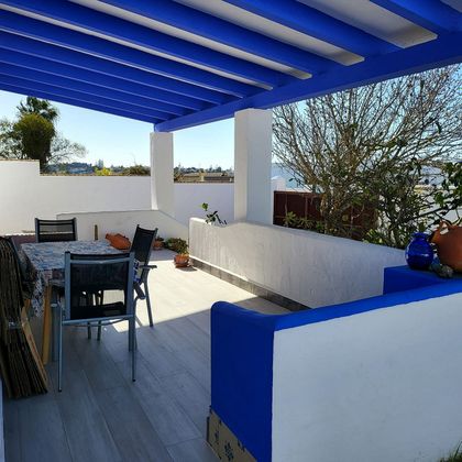 Foto 2 de Chalet en alquiler en calle Del Palillero de 3 habitaciones con terraza y piscina