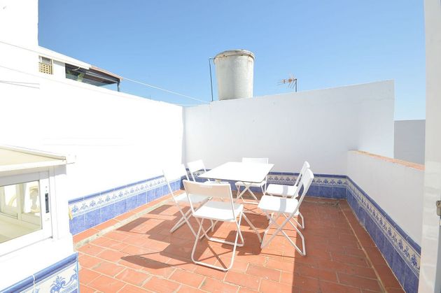 Foto 2 de Alquiler de piso en calle Pascual Junquera de 3 habitaciones con terraza y muebles