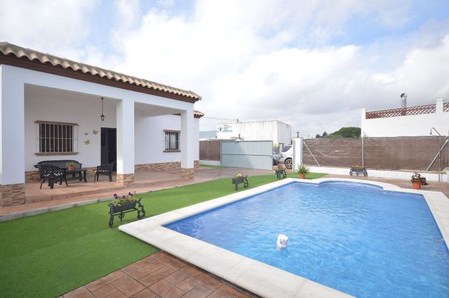 Foto 2 de Casa en alquiler en calle Vega la Preciada de 2 habitaciones con terraza y piscina