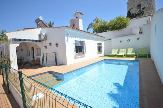 Foto 1 de Casa en lloguer a calle De Sevilla de 3 habitacions amb terrassa i piscina