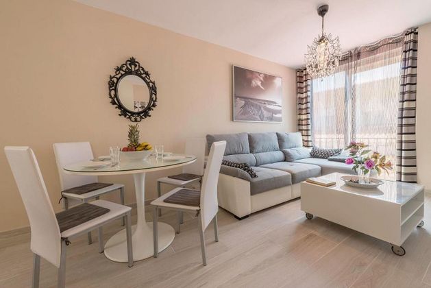 Foto 1 de Alquiler de piso en avenida De Trafalgar de 2 habitaciones con garaje y muebles