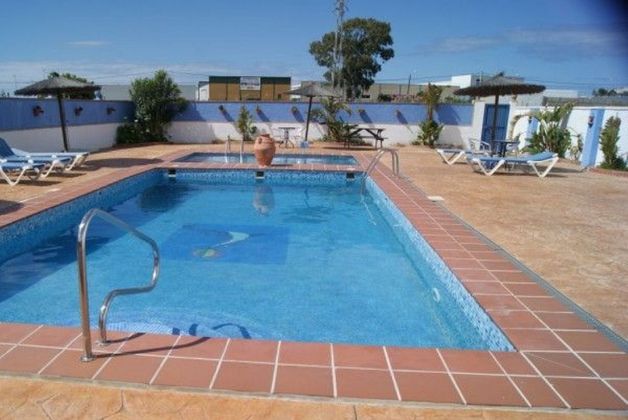 Foto 2 de Xalet en lloguer a calle Diseminado Cosalgarrobillos Conil de L de 2 habitacions amb terrassa i piscina