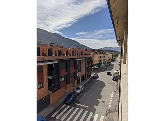 Foto 2 de Piso en alquiler en calle La Tala de 3 habitaciones con terraza y muebles