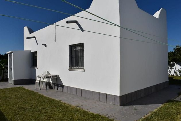 Foto 2 de Alquiler de casa en calle De Torre Nueva de 1 habitación con terraza y jardín