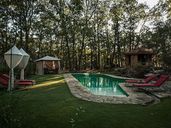 Foto 2 de Casa rural en venda a Cuacos de Yuste de 5 habitacions amb terrassa i piscina