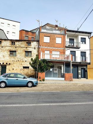 Foto 1 de Casa adosada en venta en avenida De España de 4 habitaciones con terraza y garaje