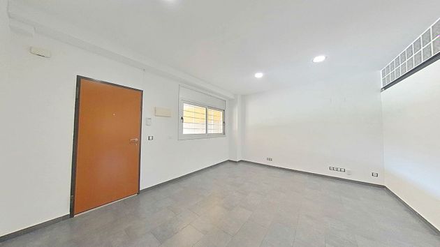 Foto 2 de Pis en lloguer a Montjuïc de 2 habitacions i 53 m²