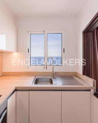 Foto 2 de Piso en venta en Longuera-Toscal de 2 habitaciones con terraza