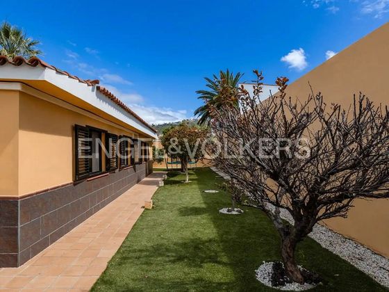 Foto 2 de Chalet en venta en Sauzal (El) de 3 habitaciones con terraza y piscina
