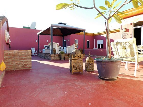 Foto 1 de Edifici en venda a avenida Valle Inclán de 562 m²