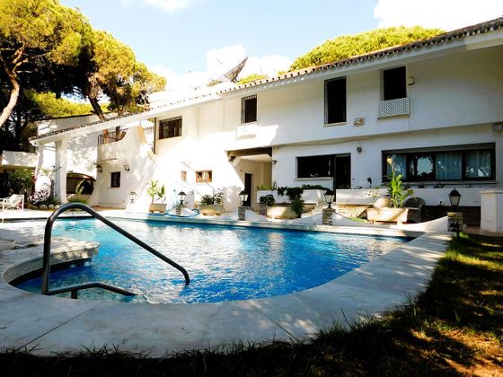 Foto 2 de Chalet en venta en calle De la Playa de 6 habitaciones con terraza y piscina