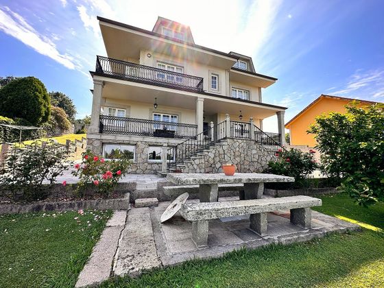 Foto 2 de Xalet en venda a Bergondo de 8 habitacions amb terrassa i piscina