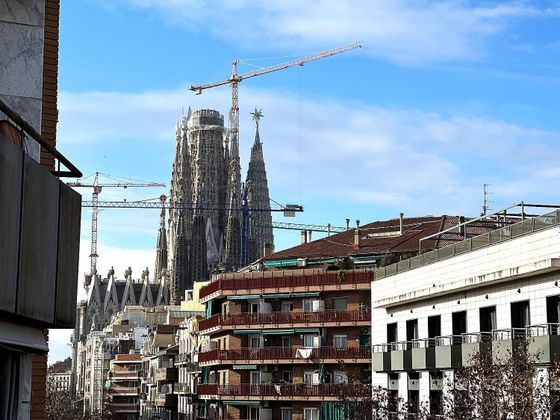 Foto 1 de Pis en venda a La Sagrada Família de 3 habitacions amb balcó i calefacció