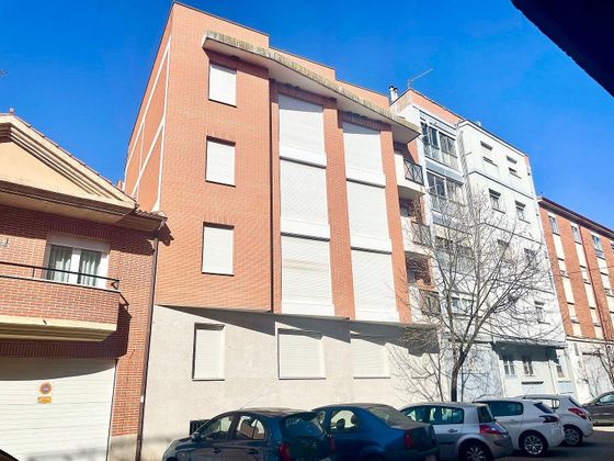 Foto 2 de Piso en venta en calle Churruca de 2 habitaciones con garaje y balcón