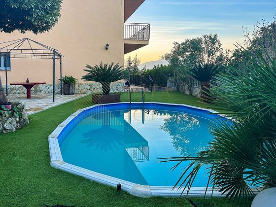 Foto 2 de Xalet en venda a calle Breda de 4 habitacions amb terrassa i piscina