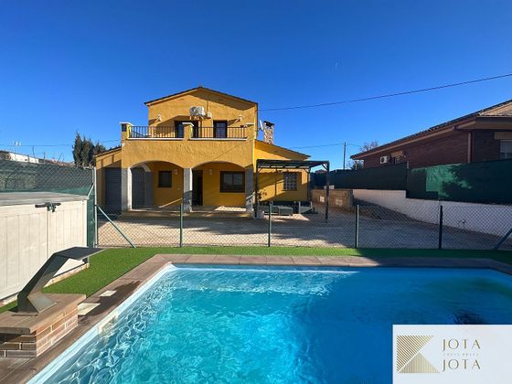 Foto 1 de Chalet en venta en calle Tigre de 4 habitaciones con terraza y piscina