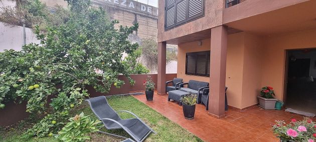 Foto 1 de Casa en venda a Montaña-Zamora-Cruz Santa-Palo Blanco de 3 habitacions amb terrassa i garatge