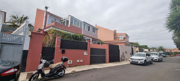 Foto 2 de Casa en venda a calle Bicacarrera de 3 habitacions amb terrassa i garatge