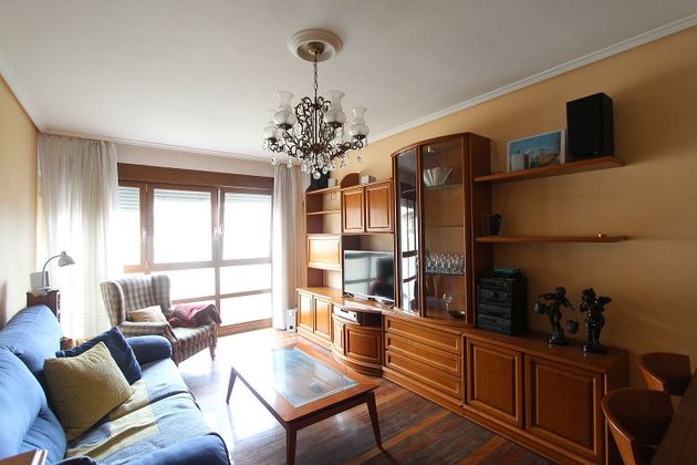 Foto 1 de Pis en venda a Ugao-Miraballes de 3 habitacions amb terrassa i calefacció