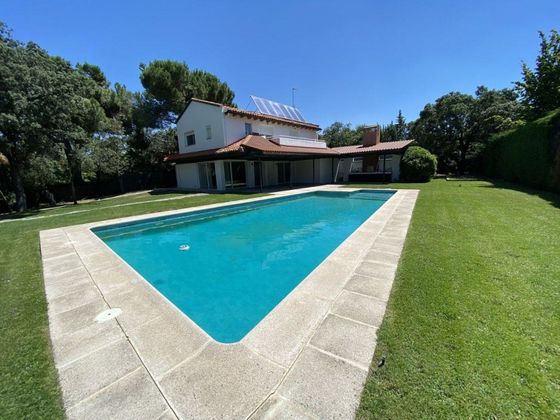 Foto 1 de Chalet en alquiler en Montealina de 3 habitaciones con terraza y piscina