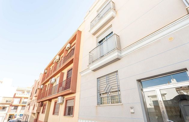 Foto 1 de Dúplex en venda a El Puerto - Romanilla de 4 habitacions amb terrassa i aire acondicionat