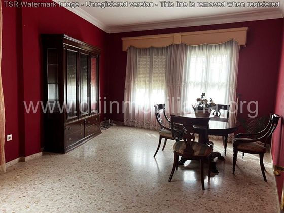 Foto 2 de Casa en venda a avenida De Huelva de 5 habitacions amb terrassa i balcó