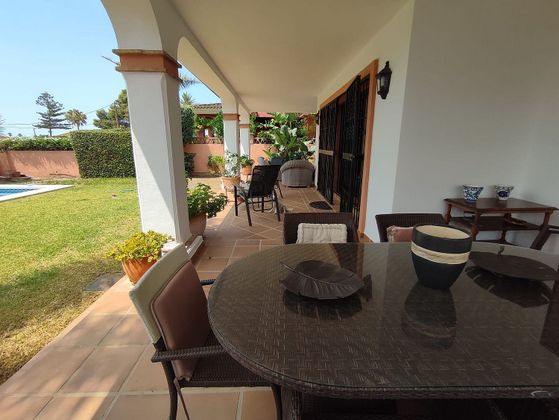 Foto 2 de Chalet en venta en Nueva Alcántara de 5 habitaciones con terraza y piscina
