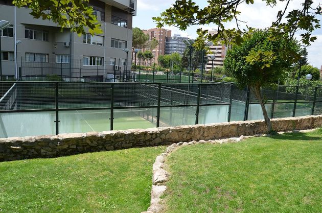 Foto 2 de Pis en venda a avenida De San Luis de 2 habitacions amb piscina i jardí
