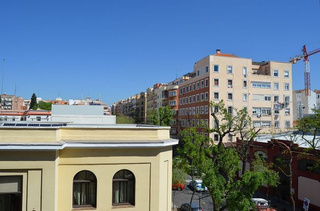 Foto 1 de Venta de piso en Arapiles de 4 habitaciones con balcón y aire acondicionado