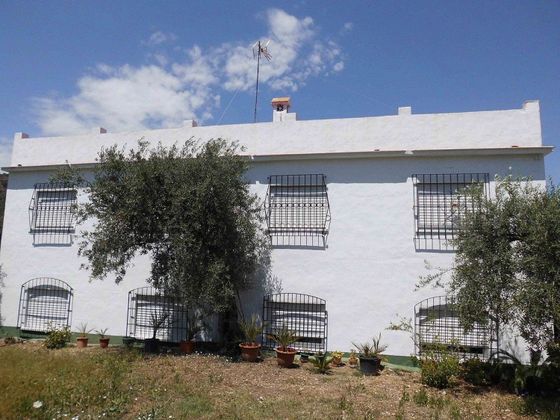 Foto 1 de Chalet en venta en Tolox de 8 habitaciones con terraza y garaje