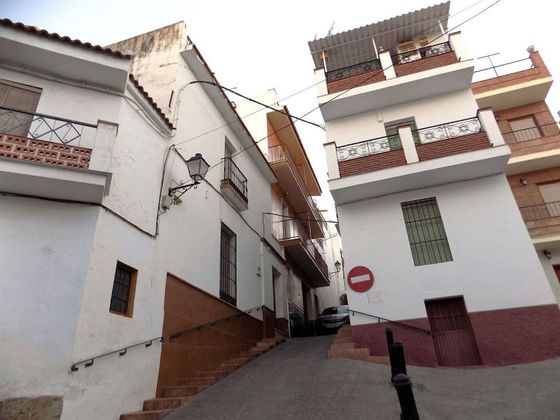 Foto 2 de Casa adossada en venda a Guaro de 5 habitacions amb terrassa