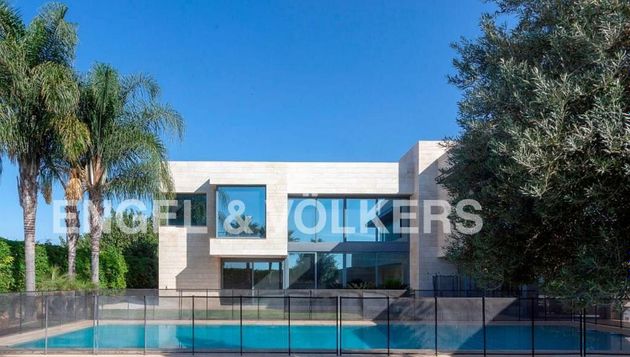Foto 1 de Xalet en venda a La Motilla de 6 habitacions amb terrassa i piscina