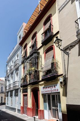 Foto 2 de Chalet en venta en San Bartolomé - Judería de 6 habitaciones con terraza y garaje