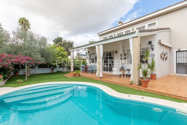 Foto 1 de Casa en venda a Gines de 6 habitacions amb terrassa i piscina