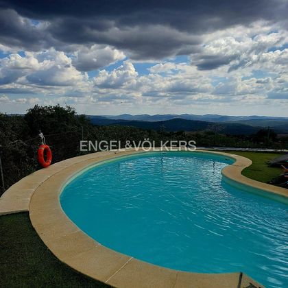 Foto 1 de Venta de casa rural en Aracena de 20 habitaciones con terraza y piscina