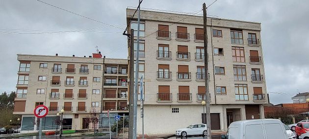 Foto 1 de Venta de piso en calle De Moron de 2 habitaciones con garaje y calefacción