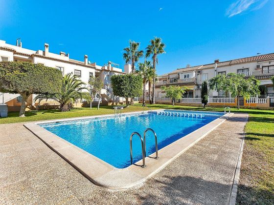 Foto 1 de Pis en venda a Nueva Torrevieja - Aguas Nuevas de 2 habitacions amb terrassa i piscina