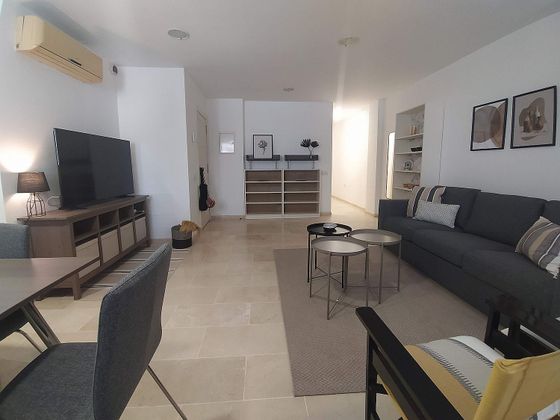 Foto 1 de Piso en alquiler en Centro - Santa Cruz de Tenerife de 3 habitaciones con garaje y muebles