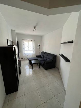 Foto 2 de Piso en venta en Vecindario-Paredilla-Sardina de 2 habitaciones con terraza y garaje