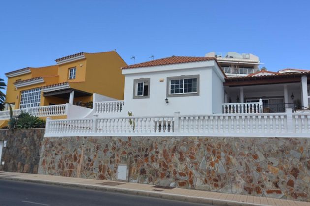 Foto 2 de Chalet en venta en Arguineguín de 4 habitaciones con terraza y piscina