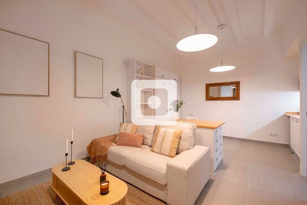 Foto 2 de Estudi en lloguer a Vila de Gràcia amb terrassa i mobles
