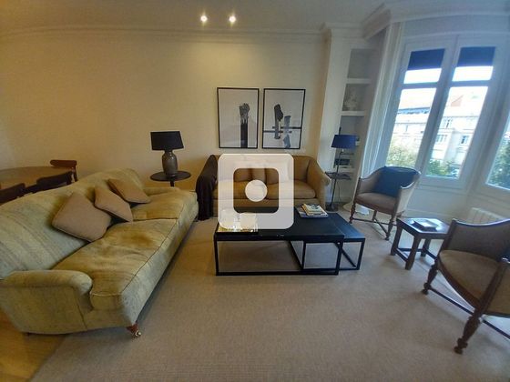 Foto 2 de Pis en lloguer a Sant Gervasi - La Bonanova de 4 habitacions amb mobles i aire acondicionat